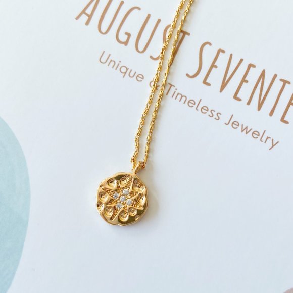 Gold North Star Necklace - Picture 3 of 6